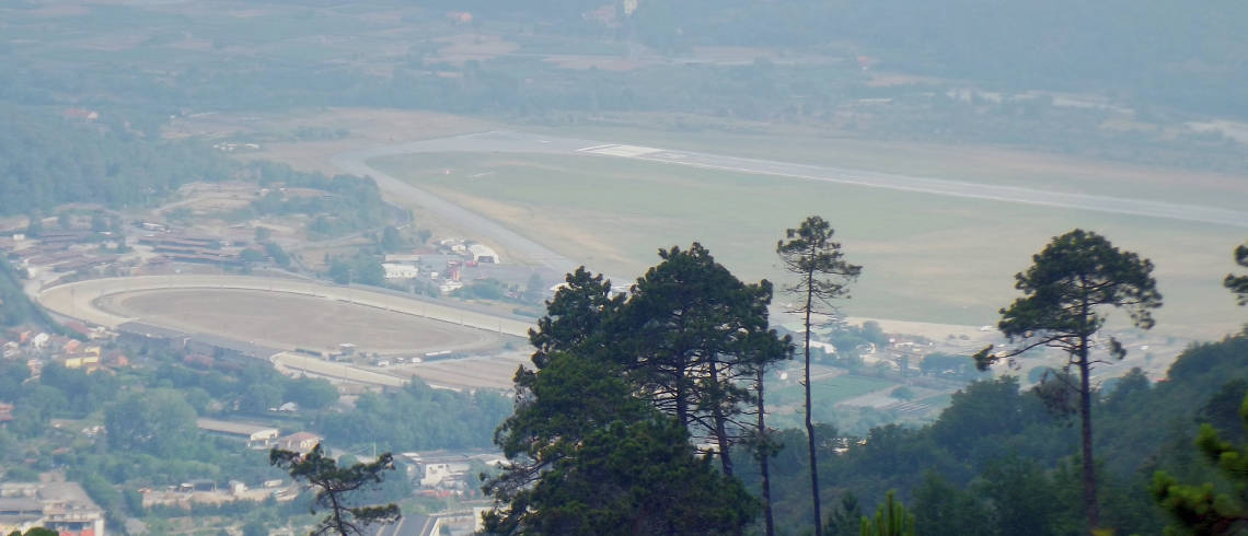 Villanova d'Albenga Airport